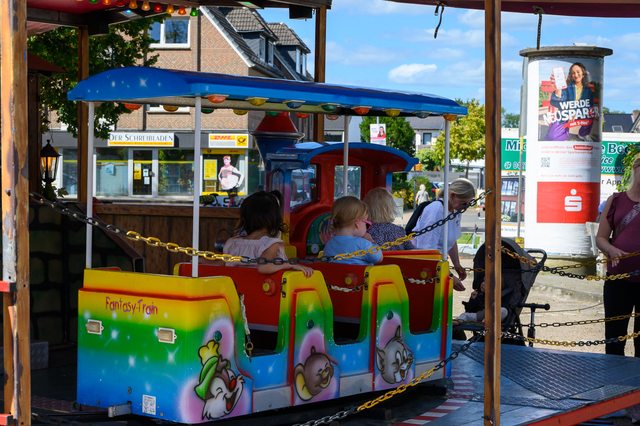 Hollandmarkt 2026: Ein buntes Kinderkarussell