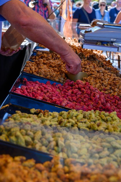 Hollandmarkt 2026: Bunte Süßigkeiten und Snacks