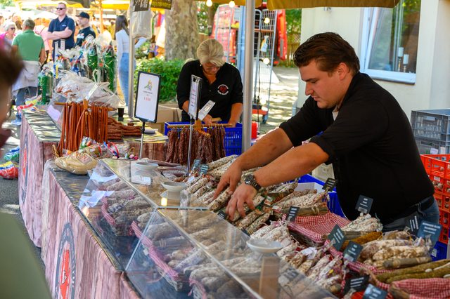 Hollandmarkt 2026: Verkauf von Wurstwaren und Spezialitäten