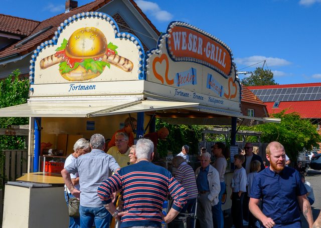 Hollandmarkt 2026: Der Weser-Grill mit seinen Gästen