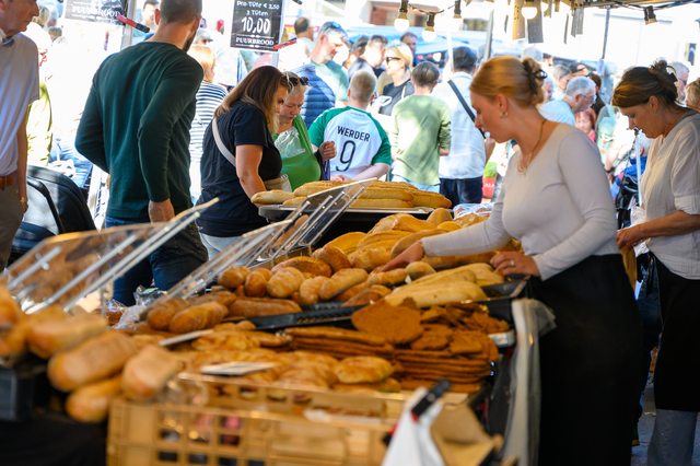 Hollandmarkt 2026: Frische Backwaren werden angeboten